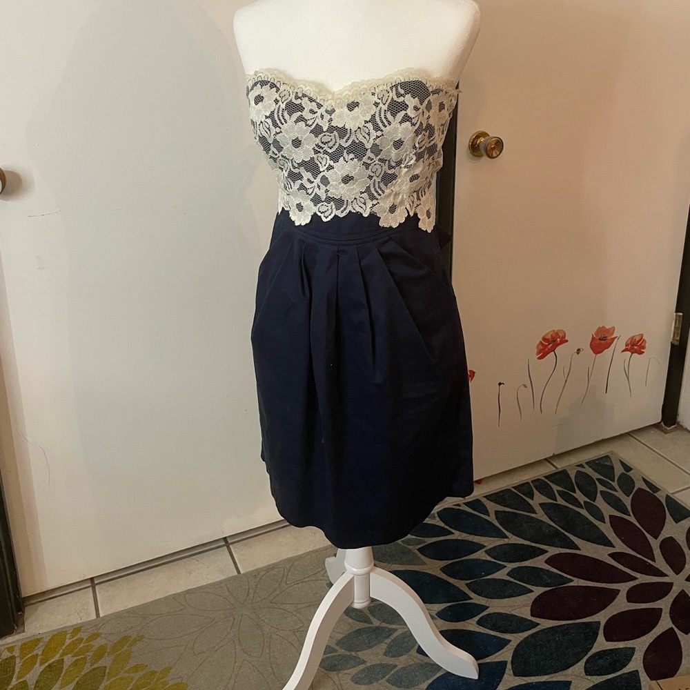 Navy Blue pencil skirt strapless dress with lace, bow, and pockets - Picture 3 of 8